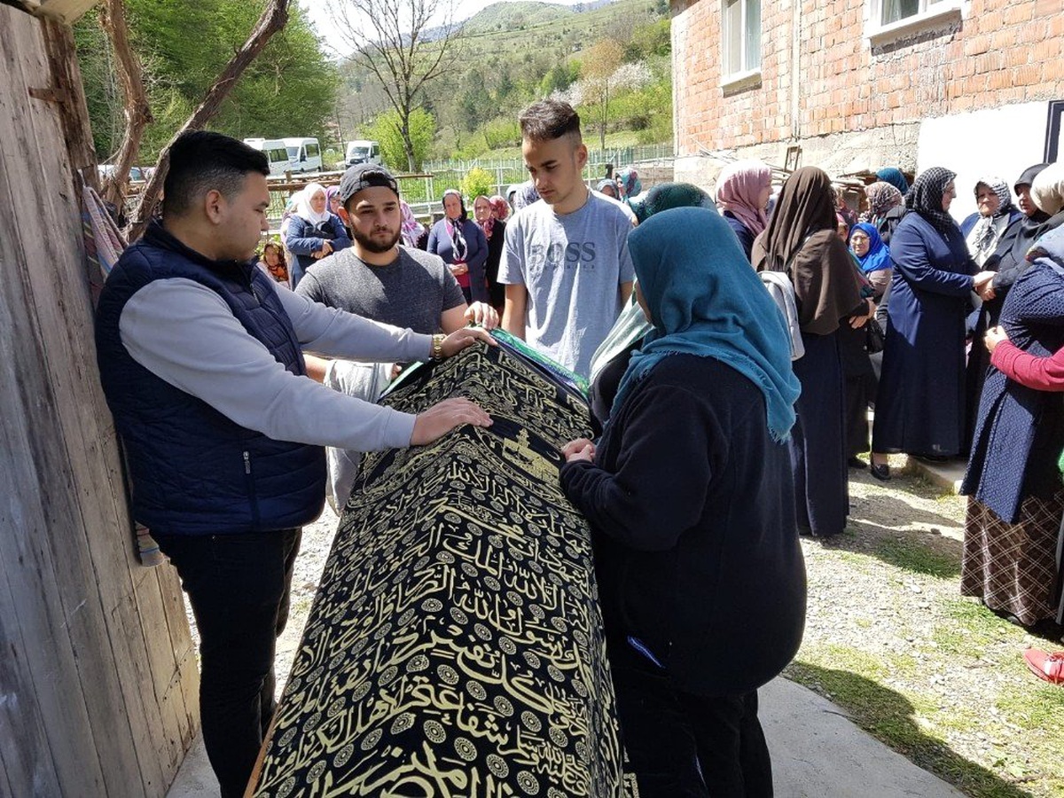 Doğum Gününden Bir Gün Önce Toprağa Verildi