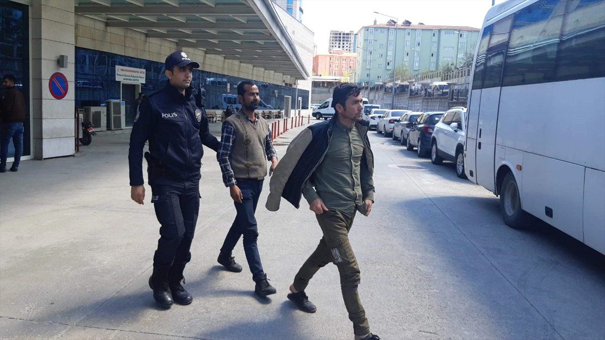Düzensiz Göçmenleri "İstanbul" Diye Siirt\'te Bıraktılar
