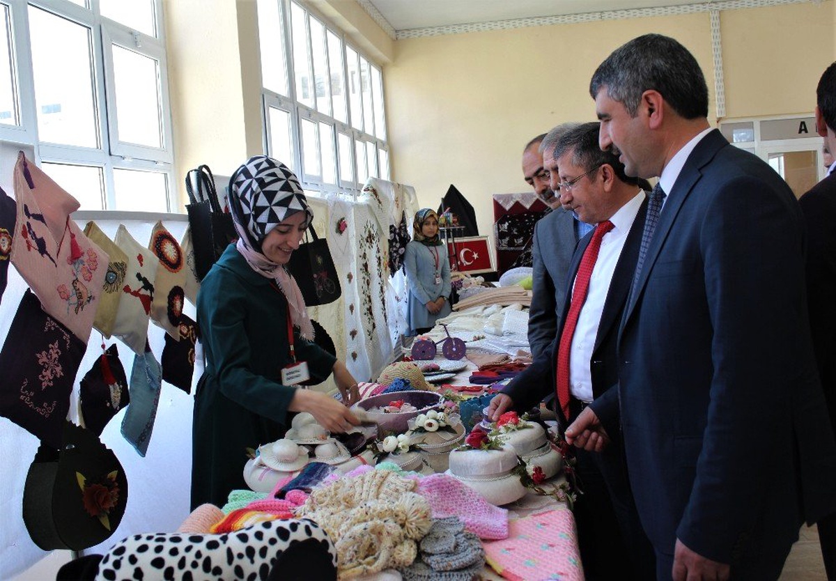 Elazığ\'da "Kyk Kültür Sanat Sokağı " Sergisi