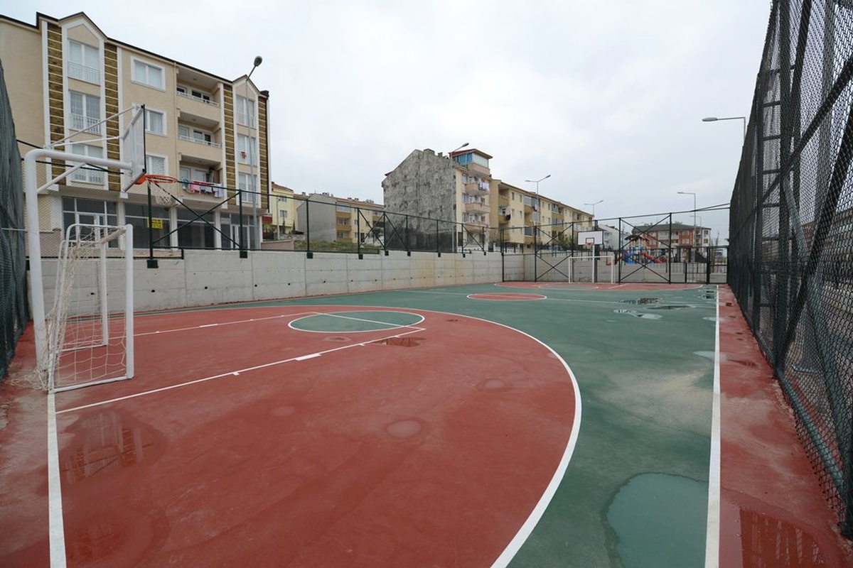 Fatih Mahallesi Semt Sahası Törenle Açıldı