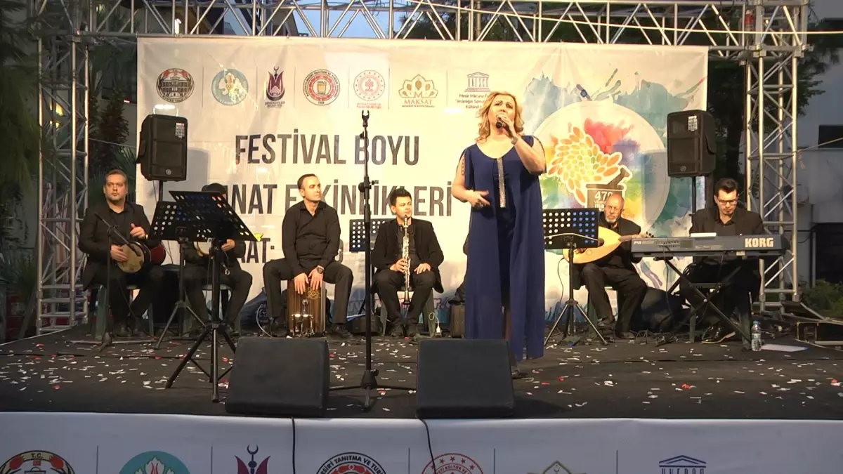 Festival Sokak Gösterileriyle Renkleniyor