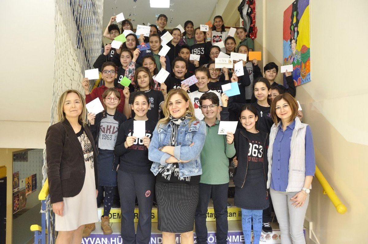 Gkv\'de Penpal Projesi Başarıyla Sürüyor