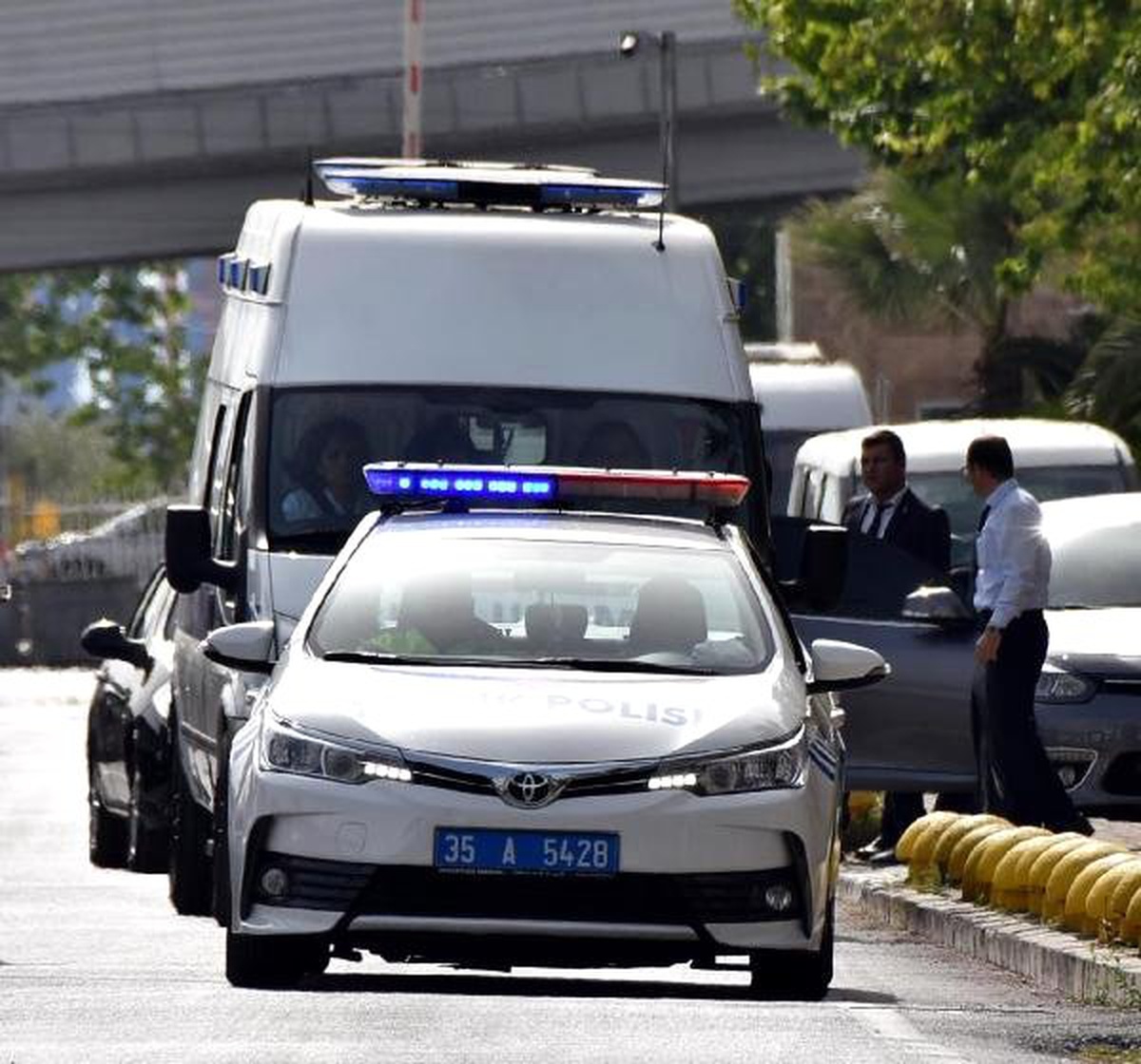 İzmir\'de Askeri Birlikte Eğitim Kazası: 1 Şehit, 1 Yaralı (2)