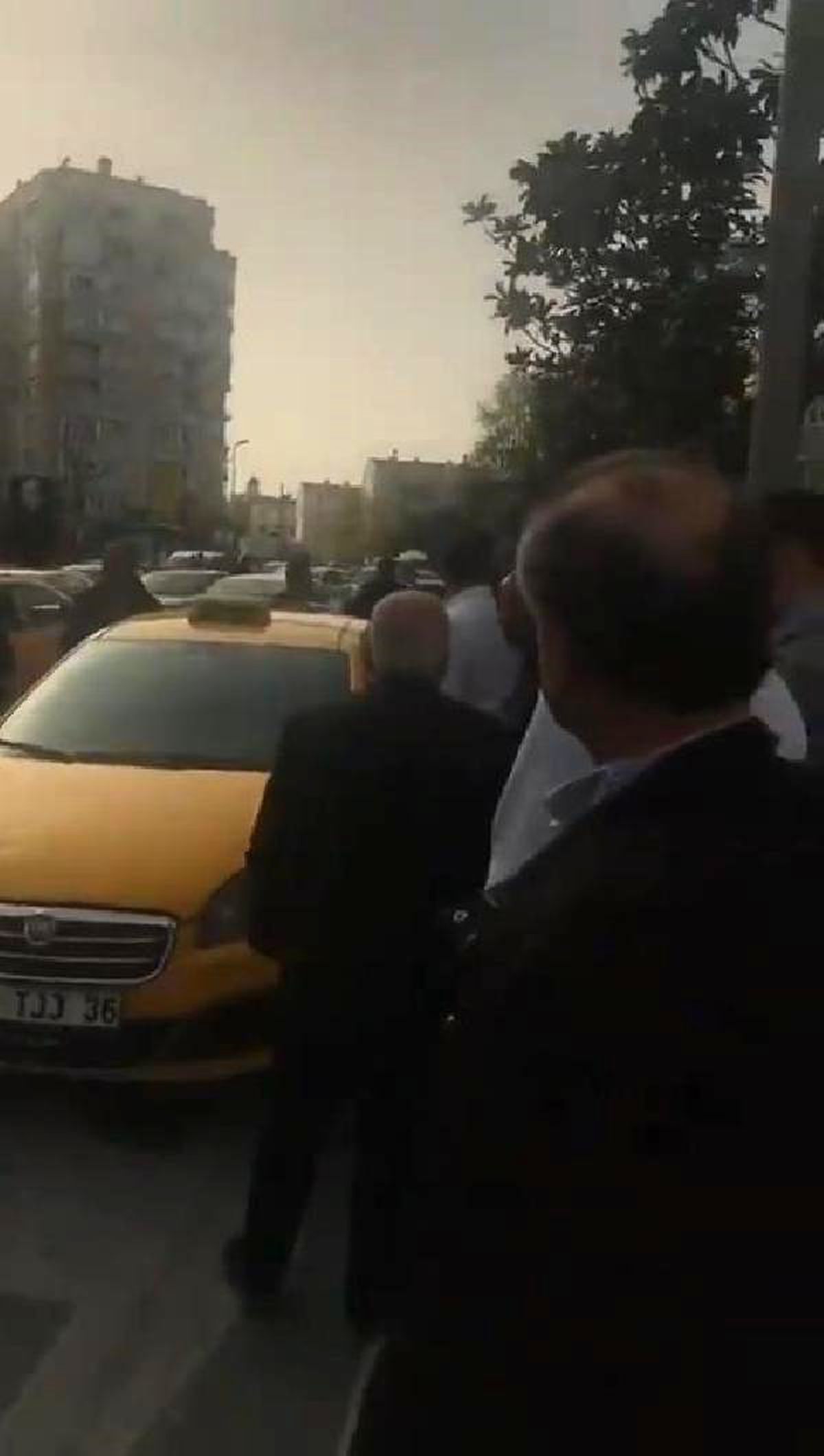 Orhan Gencebay\'ın Oğlu Gökhan Gencebay Bıçaklandı