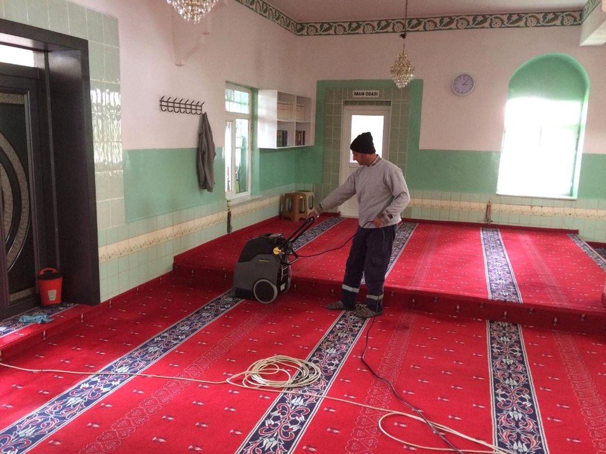 Saruhanlı Belediyesinden 62 Camide Temizlik Çalışması