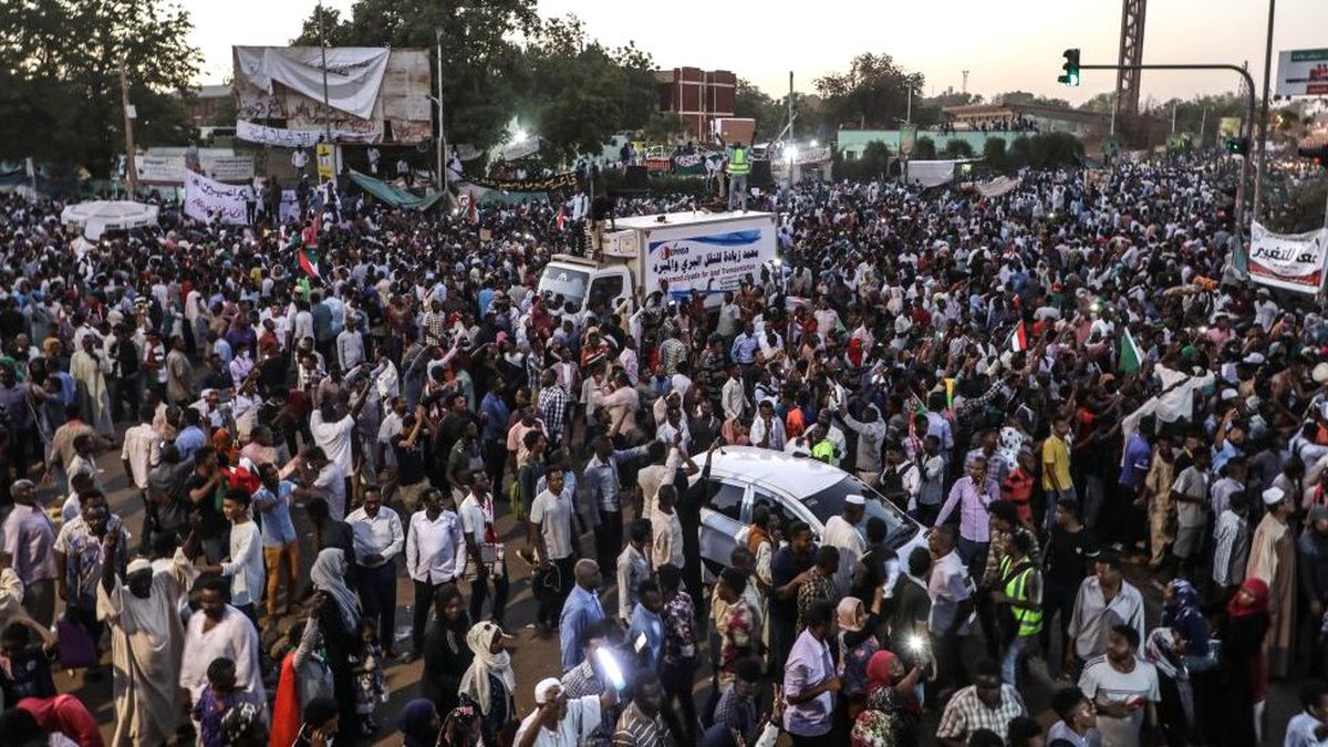 Sudan\'da Sivil Yönetim İçin \'Bir Milyon Kişilik\' Protesto