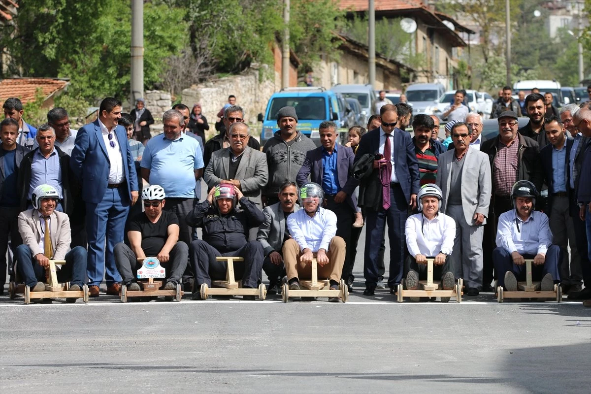 Tahta Arabalarla "Tömbüldek Formula" Yarışı