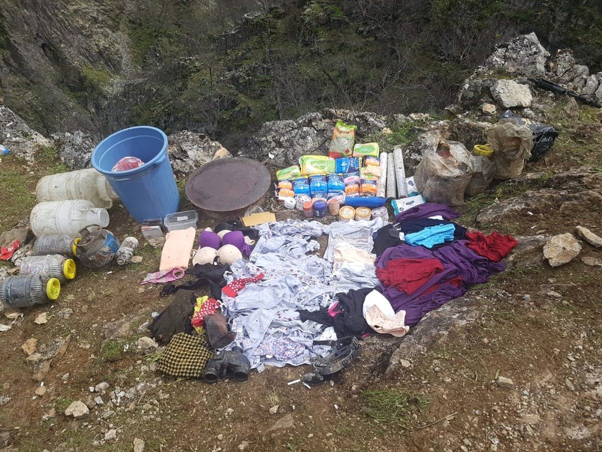 Tunceli\'de 3 Girişli Mağarada Terörist Cesedi Elegeçirildi