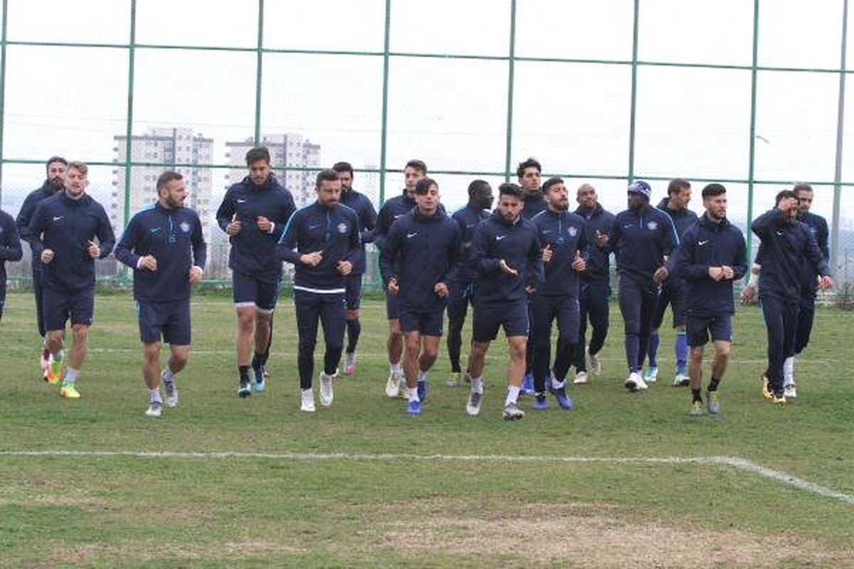 Adana Demirspor İlk 45 Dakika Gol Yemiyor
