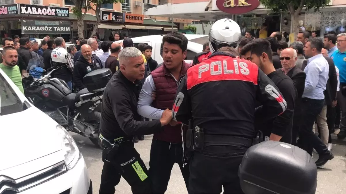 Alanya\'da "Dur" İhtarına Uymayan Motosikletli Polisleri Alarma Geçirdi