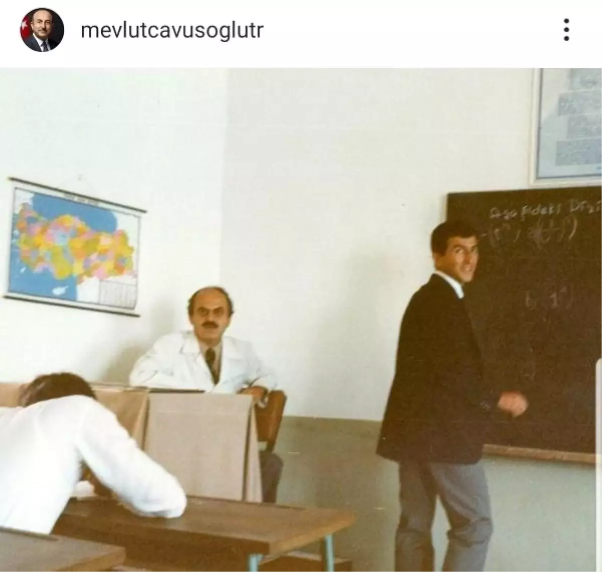 Bakan Çavuşoğlu\'ndan Lise Nostaljisi