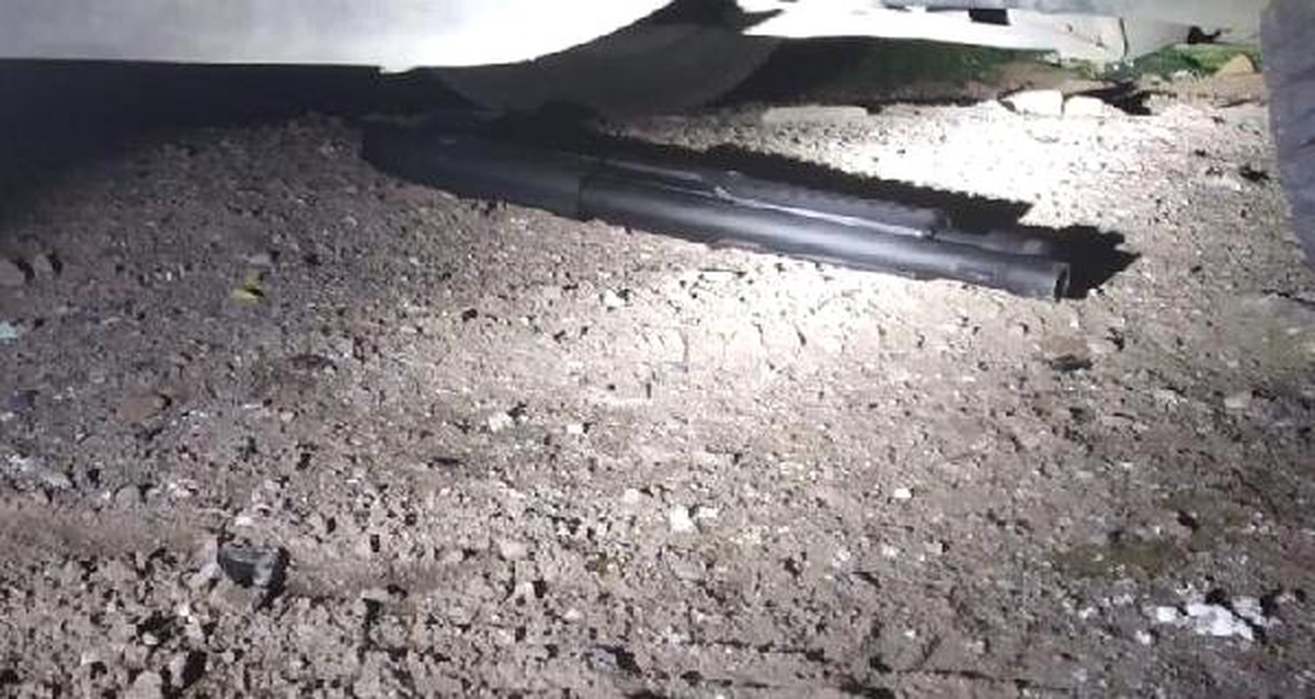Balıkesir\'de Otomobilin Altında Tüfek ve Tabanca Bulundu