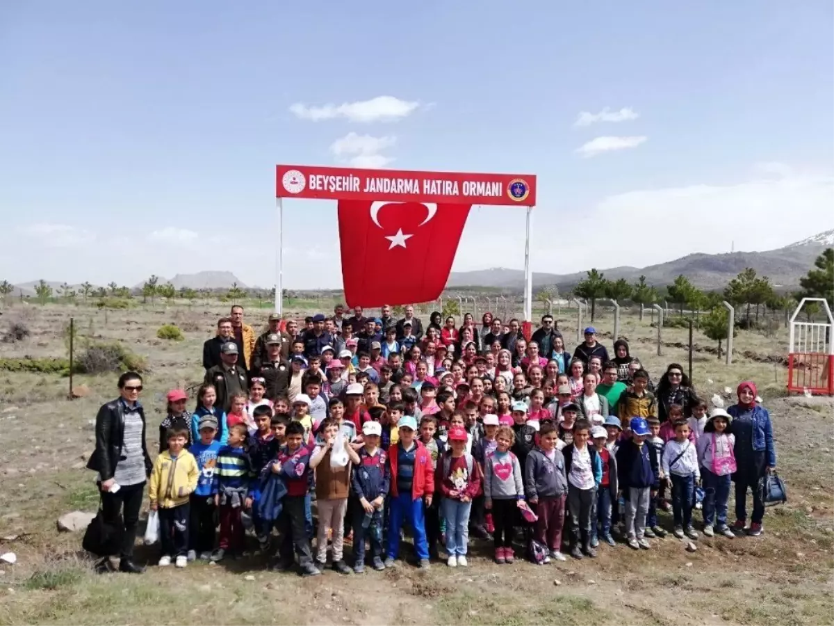 Beyşehir Jandarma Hatıra Ormanında Fidan Dikme Etkinliği