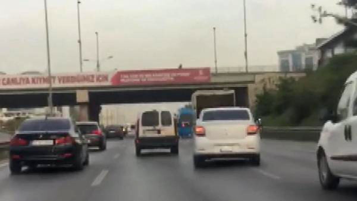 D-100\'de Makas Atarak İlerleyen Trafik Magandası Yakalandı