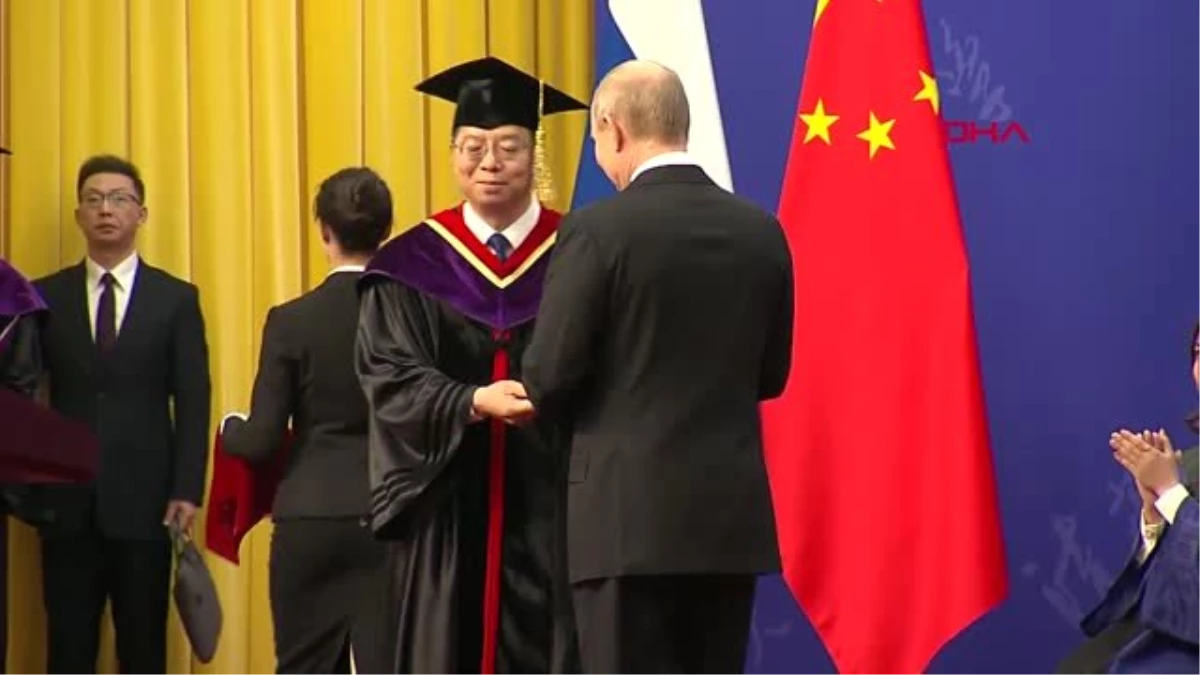 Dha Dış - Putin\'e Tsinghua Üniversitesi\'nden Fahri Doktora