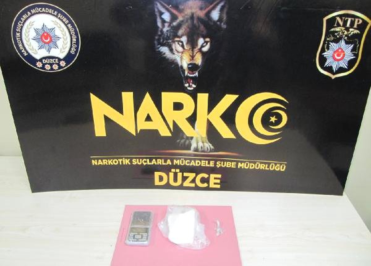 Düzce\'de 205 Gram Kokain ile Yakalanan Şüpheli Tutuklandı