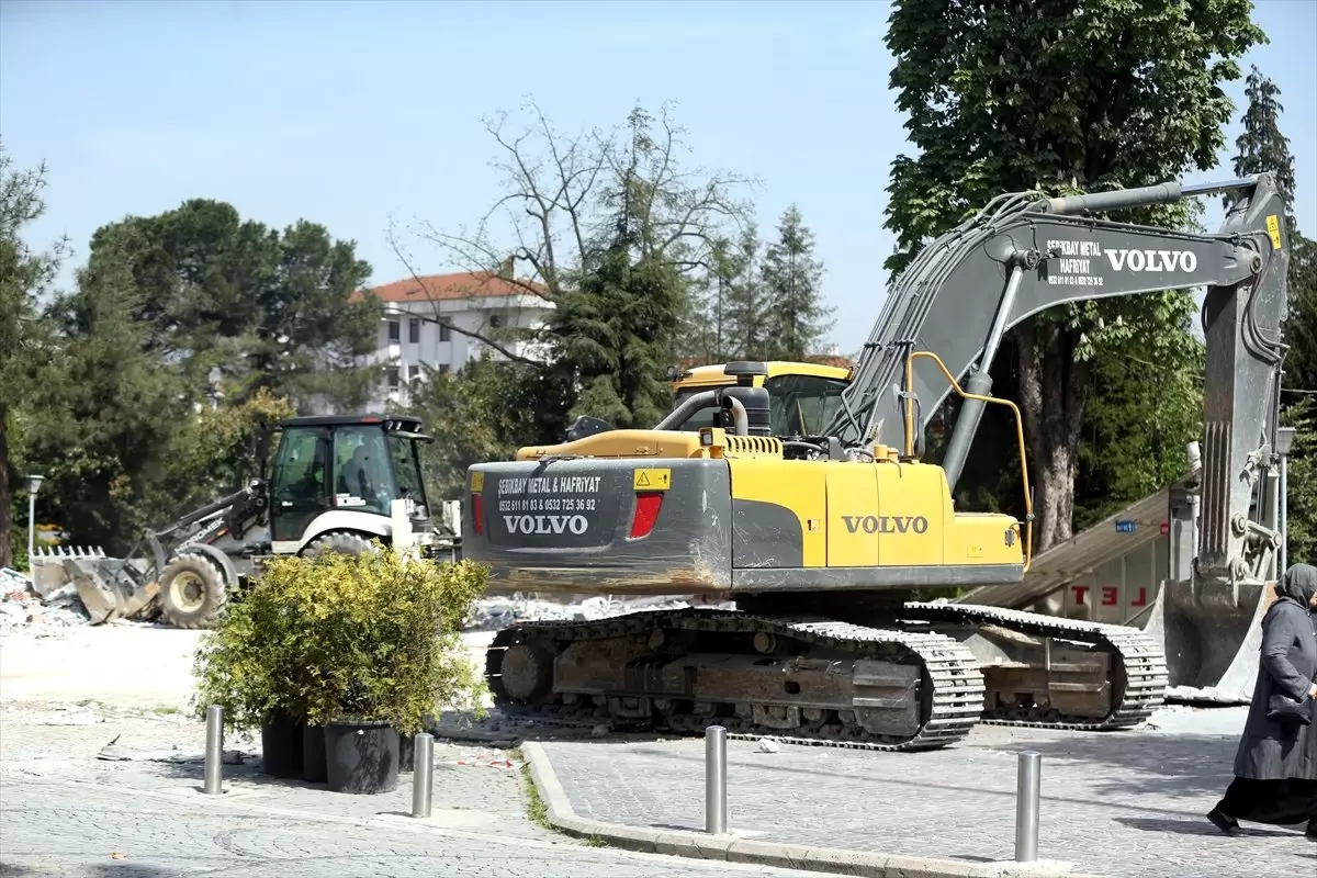 Düzce\'de Kaçak Yapıların Yıkımına Başlandı