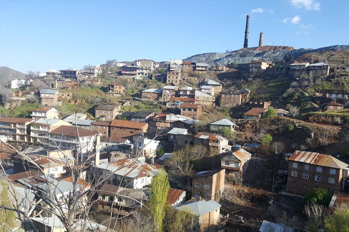 Elazığ\'da Heyelan Riski Bulunan Ev ve İş Yerlerinin Tahliyesine Başlandı
