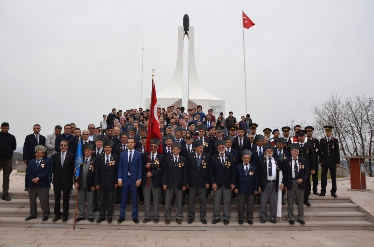 Emet\'te Cevizdere Zaferi\'nin 97. Yılı Törenle Kutlandı