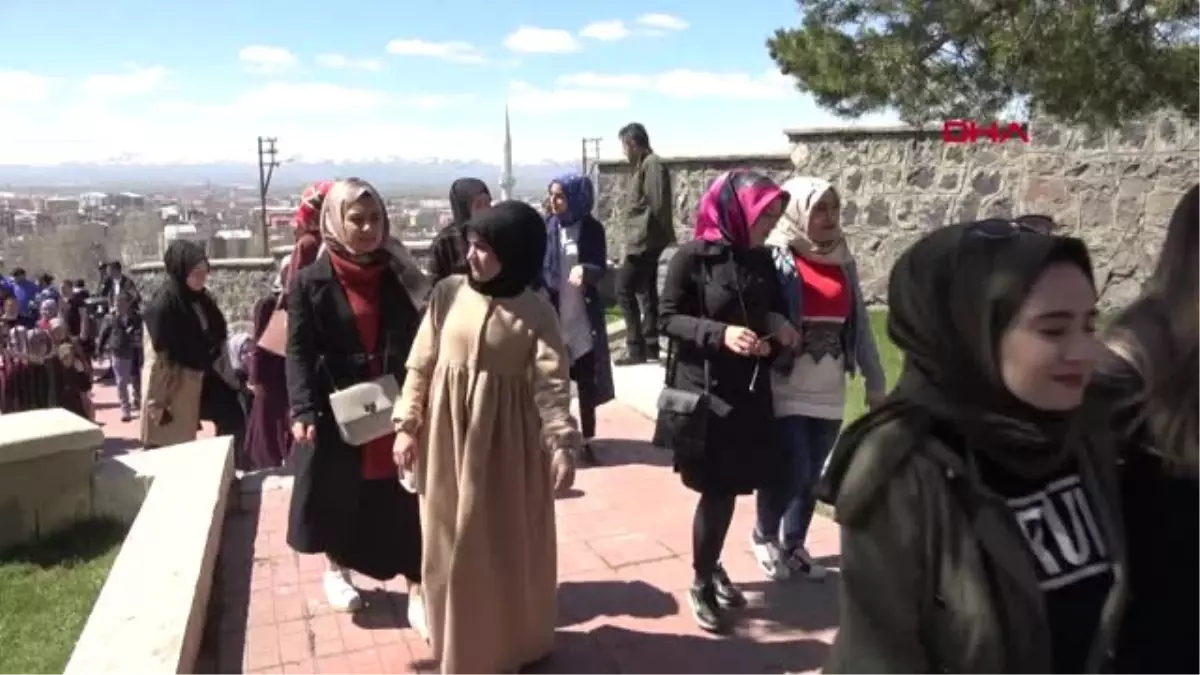 Erzurum Atatürk Araştırma Merkezi Başkanı Kendimize Yeterli Hale Gelmemiz Lazım