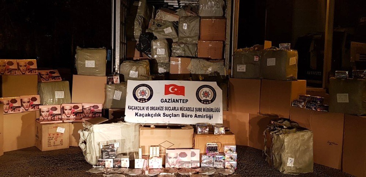 Gaziantep\'te Kaçak Kozmetik Operasyonu: 2 Gözaltı