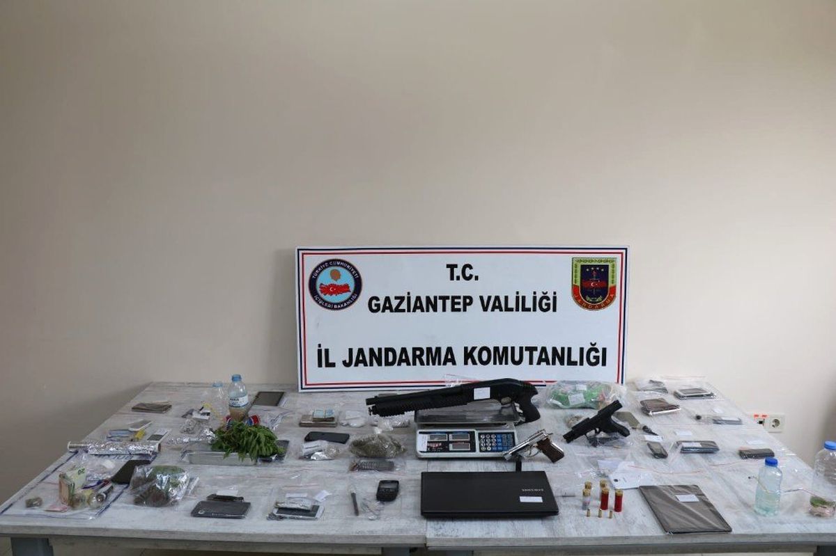Gaziantep ve Kahramanmaraş\'ta Uyuşturucu Operasyonu: 27 Gözaltı
