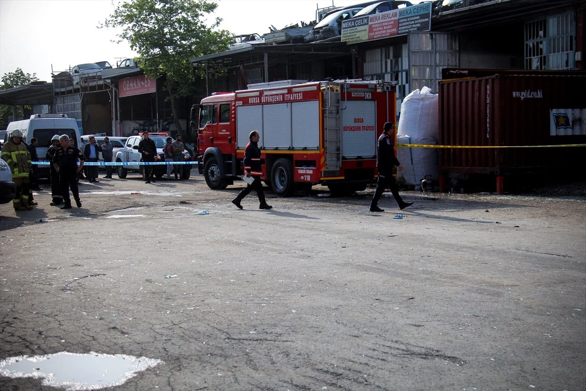 Güncelleme 3 - Bursa\'da Sanayi Sitesinde Patlama ve Yangın: 3 Ölü, 2 Yaralı