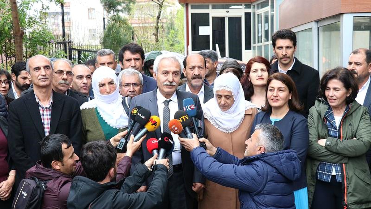 Hdp\'li Mızraklı: \'Akp\'li Kayyum Döneminde 1 Ton 600 Kg Fıstıklı Kadayıf Yemişler\'