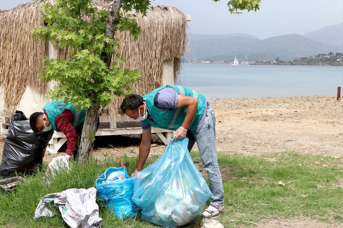Muğla\'da Hükümlüler Çevre Temizliği Yaptı