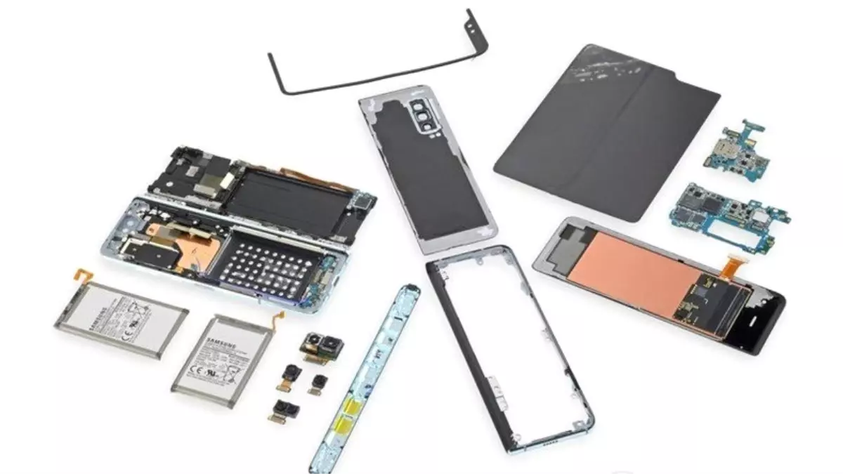 Samsung, Galaxy Fold\'un Bozulabileceğini Söyleyen İfixit\'in İncelemesini Kaldırttı