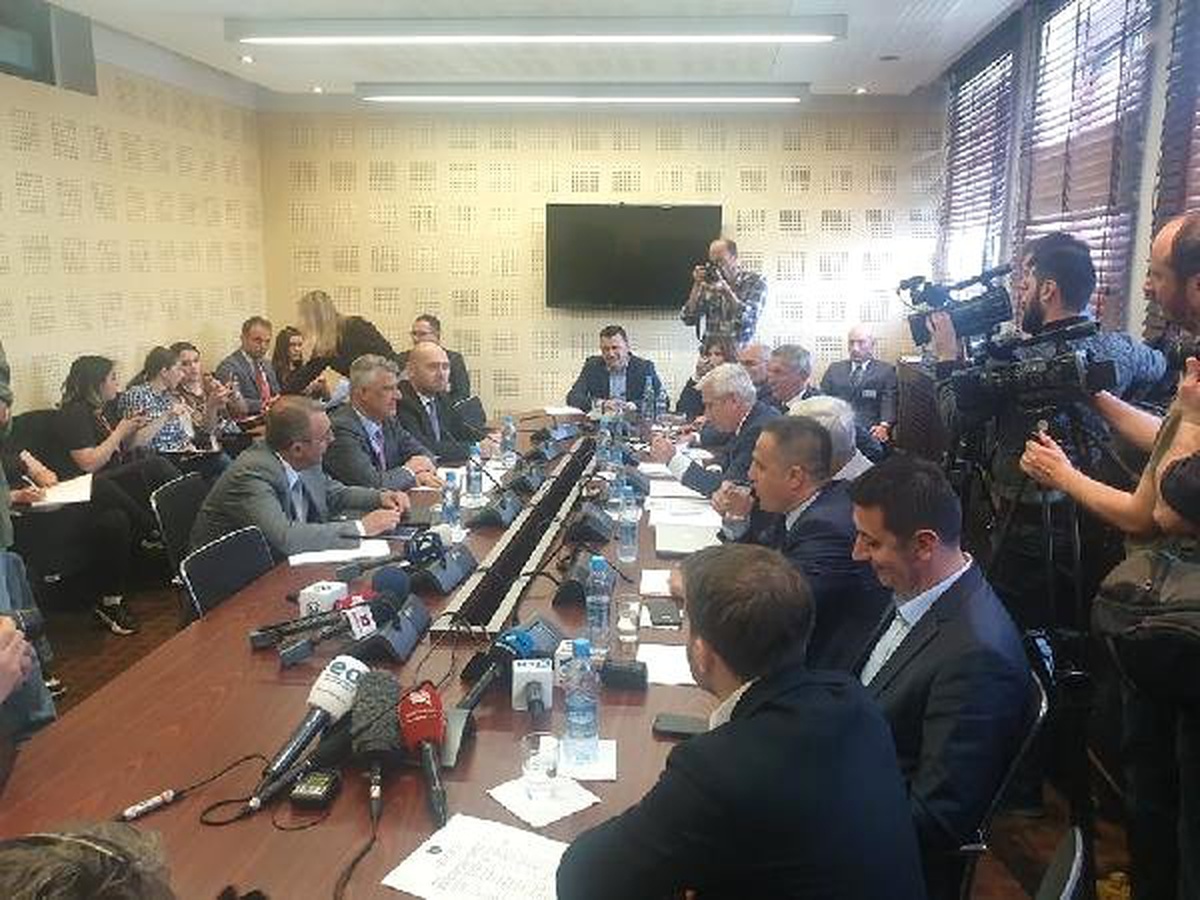 Thaçi: Meclis Komisyonunun Fetö Raporunu Kimler Hazırladı, Açıklansın