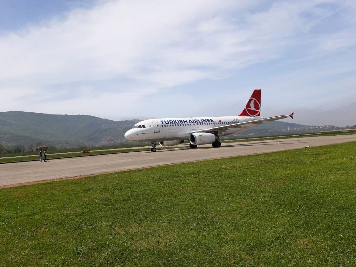 THY\'nin Yolcu Uçağı Zonguldak Havalimanı\'na Test Uçuşu Yaptı