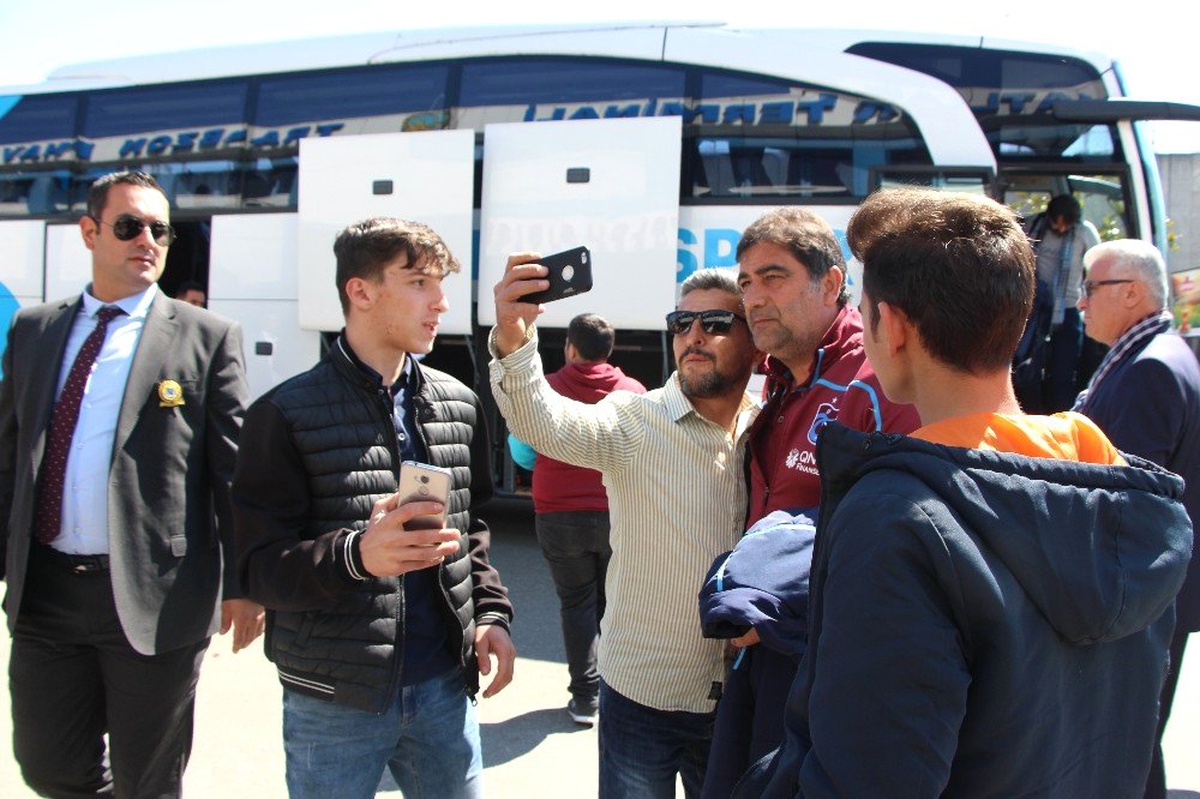 Trabzonspor, Fenerbahçe Maçı İçin İstanbul\'a Gitti