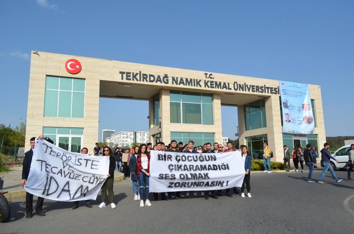 Üniversiteliler Taciz ve İstismara Karşı Sokağa İndi