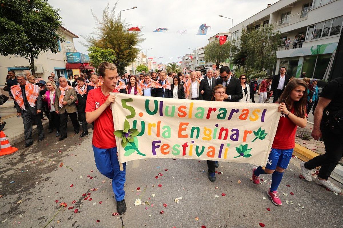Urla\'da Enginar Coşkusu