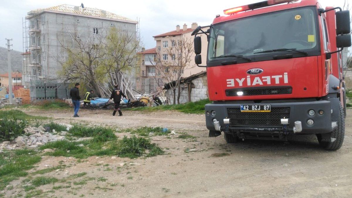 Yunak\'ta İşyerinde Yangın