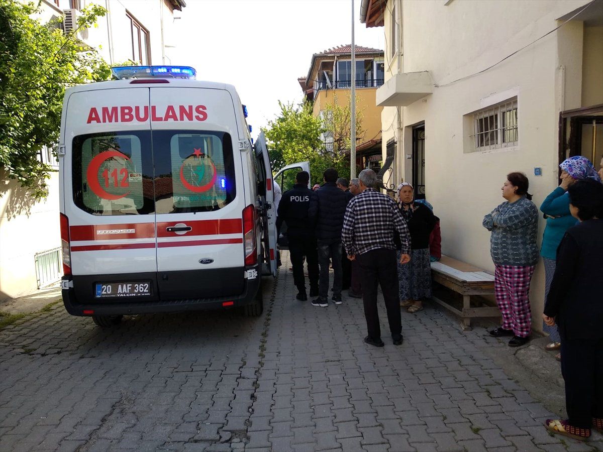 100 Yaşındaki Adam Kalp Masajıyla Hayata Döndürüldü