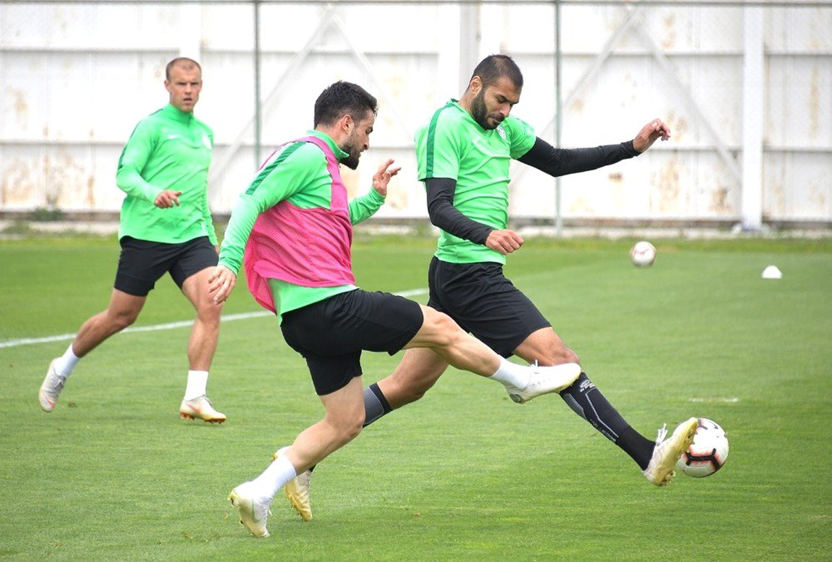 Atiker Konyaspor\'da Galatasaray Maçı Hazırlıkları Sürüyor