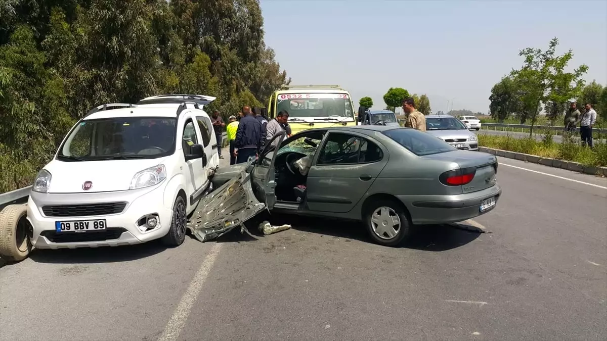 Aydın\'da Trafik Kazası: 4 Yaralı