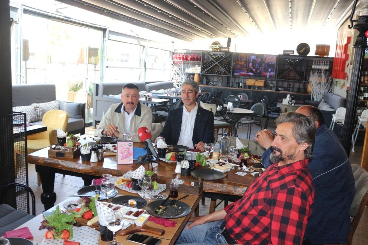 Başkan Oktay Basın Mensuplarıyla Buluştu