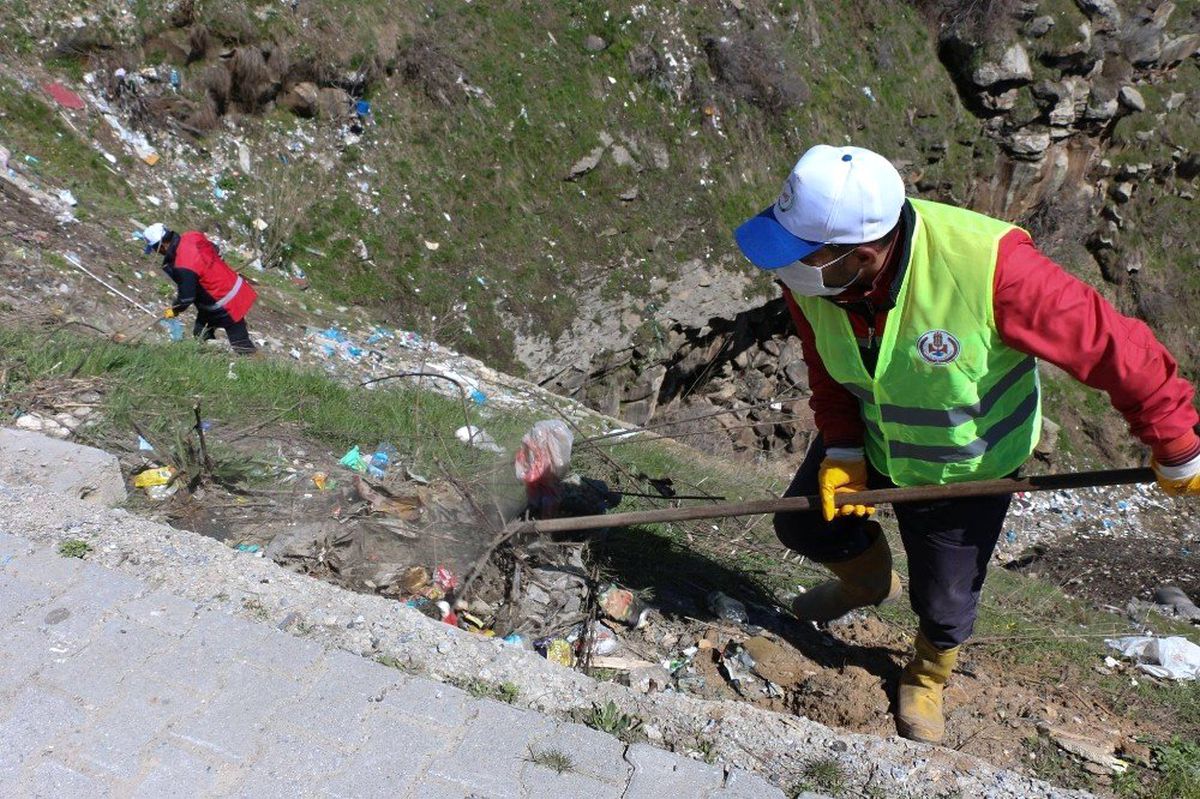 Bitlis Belediyesinden Bahar Temizliği