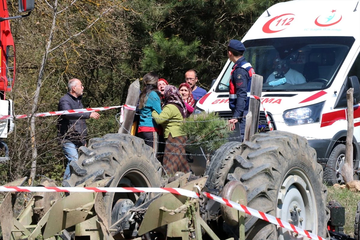 Bolu\'da Devrilen Traktörün Altında Kalan Sürücü Öldü