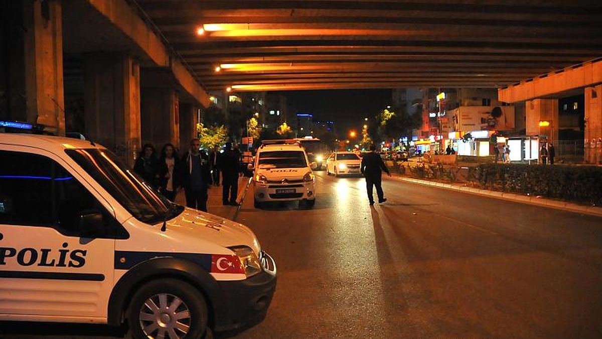 Ekip Aracında Bir Kadına Tecavüz Eden Polise İyi Hal İndirimi