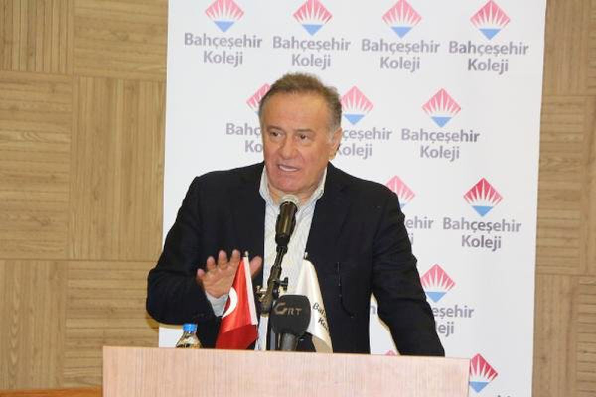 Enver Yücel Gaziantep\'te Velilerle Bir Araya Geldi