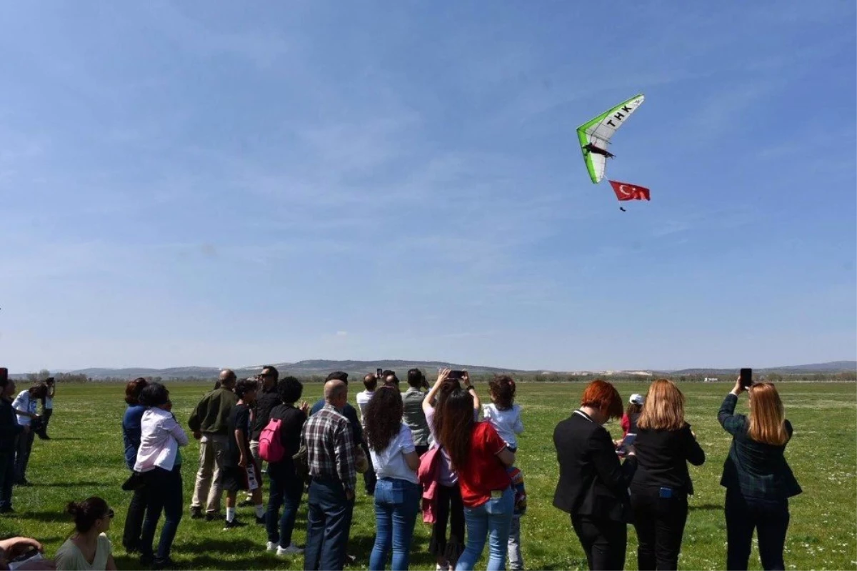 Eskişehir\'de Havacılık ve Bahar Festivali