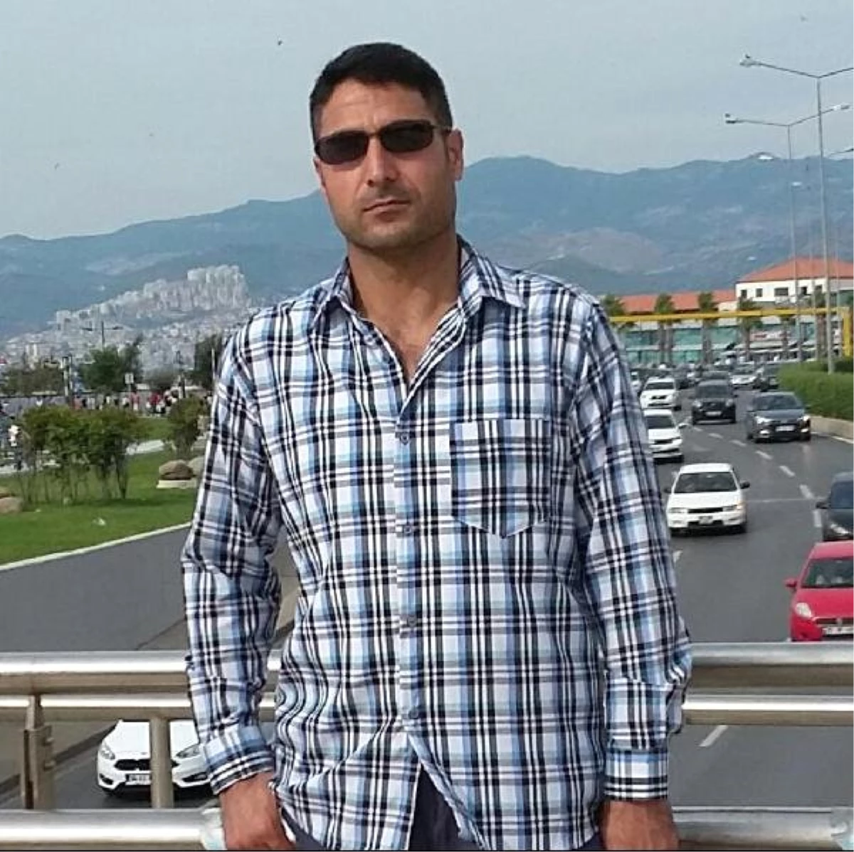 İzmir\'de Piknik Yolunda Kaza: 4\'ü Çocuk 7 Ölü, 1 Yaralı (2)