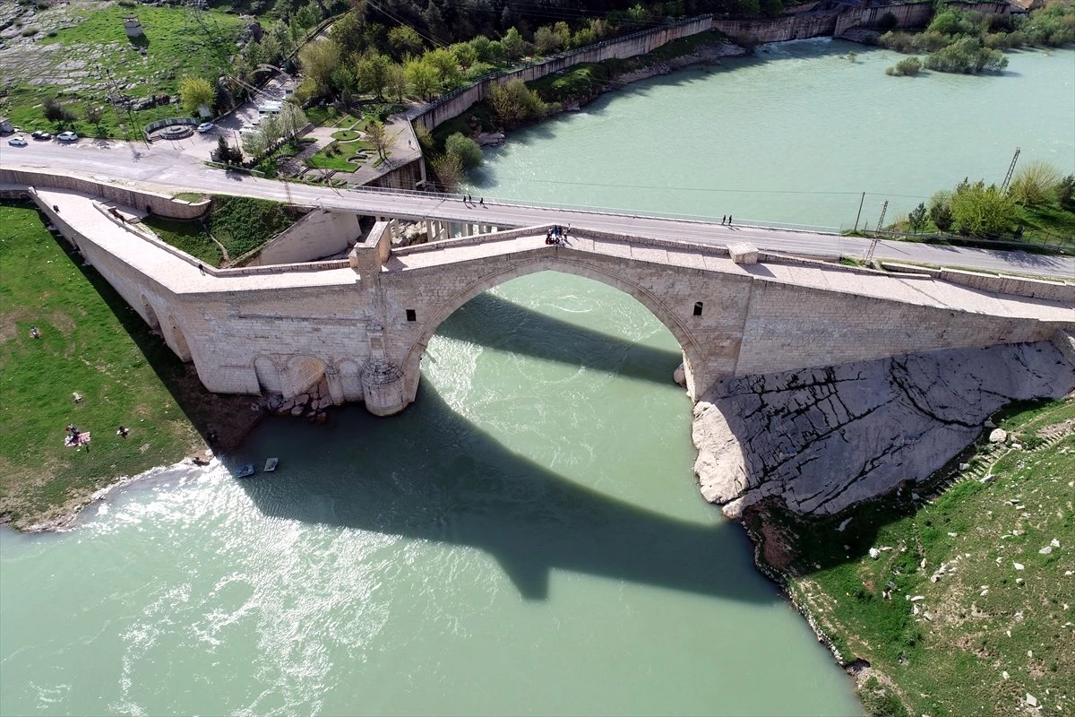 Kadim Kent Diyarbakır Köprüleriyle de Turizmde Gözde