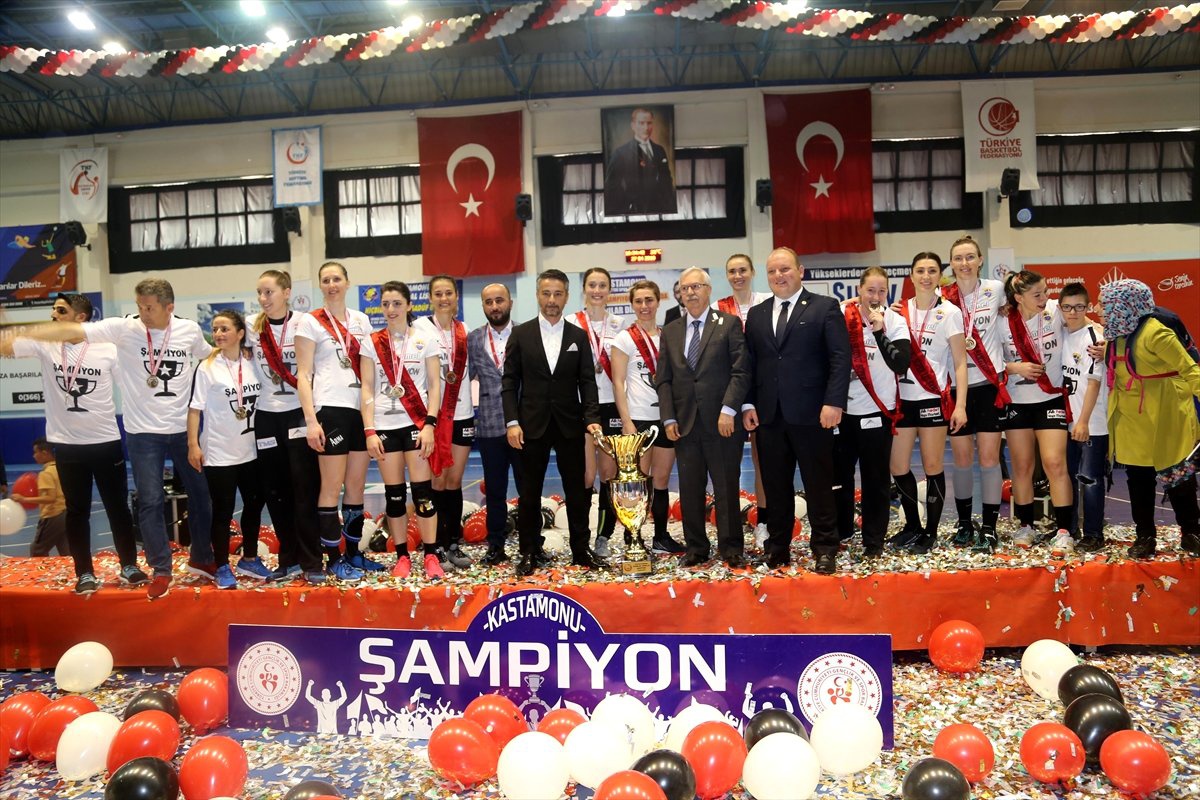 Kastamonu Belediyespor Şampiyonluk Kupasına Kavuştu