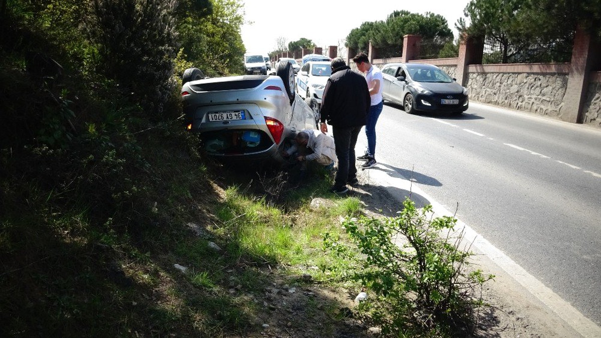 Maltepe\'de Kontrolden Çıkan Araç Takla Attı: 1 Yaralı