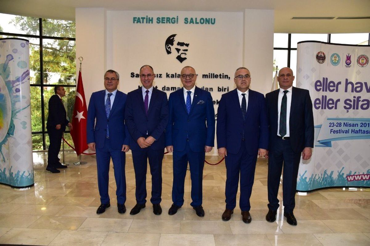 Mesir Festivaline Katılanlara Ödülleri Verildi